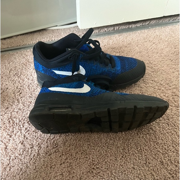 Nike Air Max - Picture 2 of 3